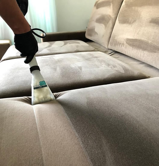 limpeza-de-sofas-e-estofados